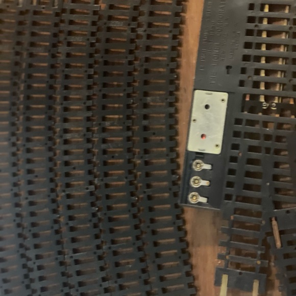 Vintage Lionel train tracks ; total of 5 curved tracks pieces - Picture 7 of 8